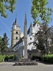 Ingelheim Burgkirche IMG_1699.jpg Vorschau: 187x250